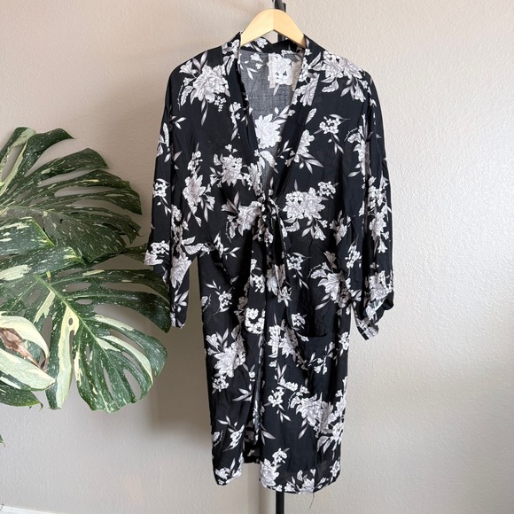 Spiritual Gangster Womens Black Floral Rayon Kimono Cardigan Coverup OS - Picture 2 of 7